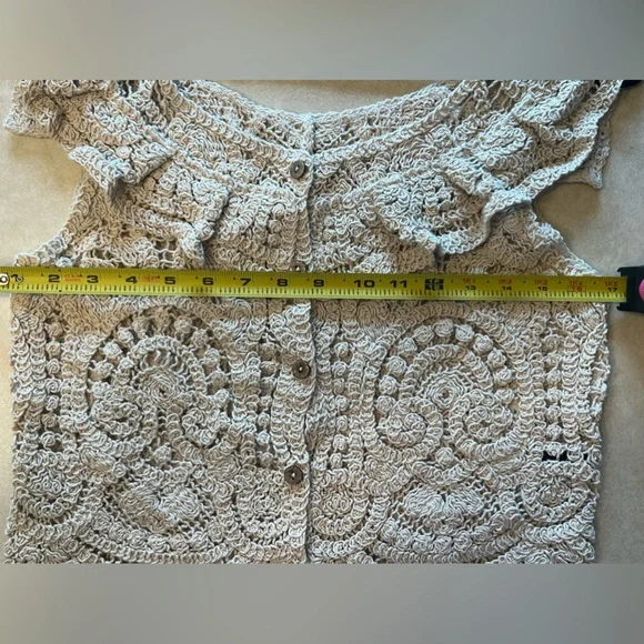 Adorable vintage style tan crochet top - Picture 4 of 5